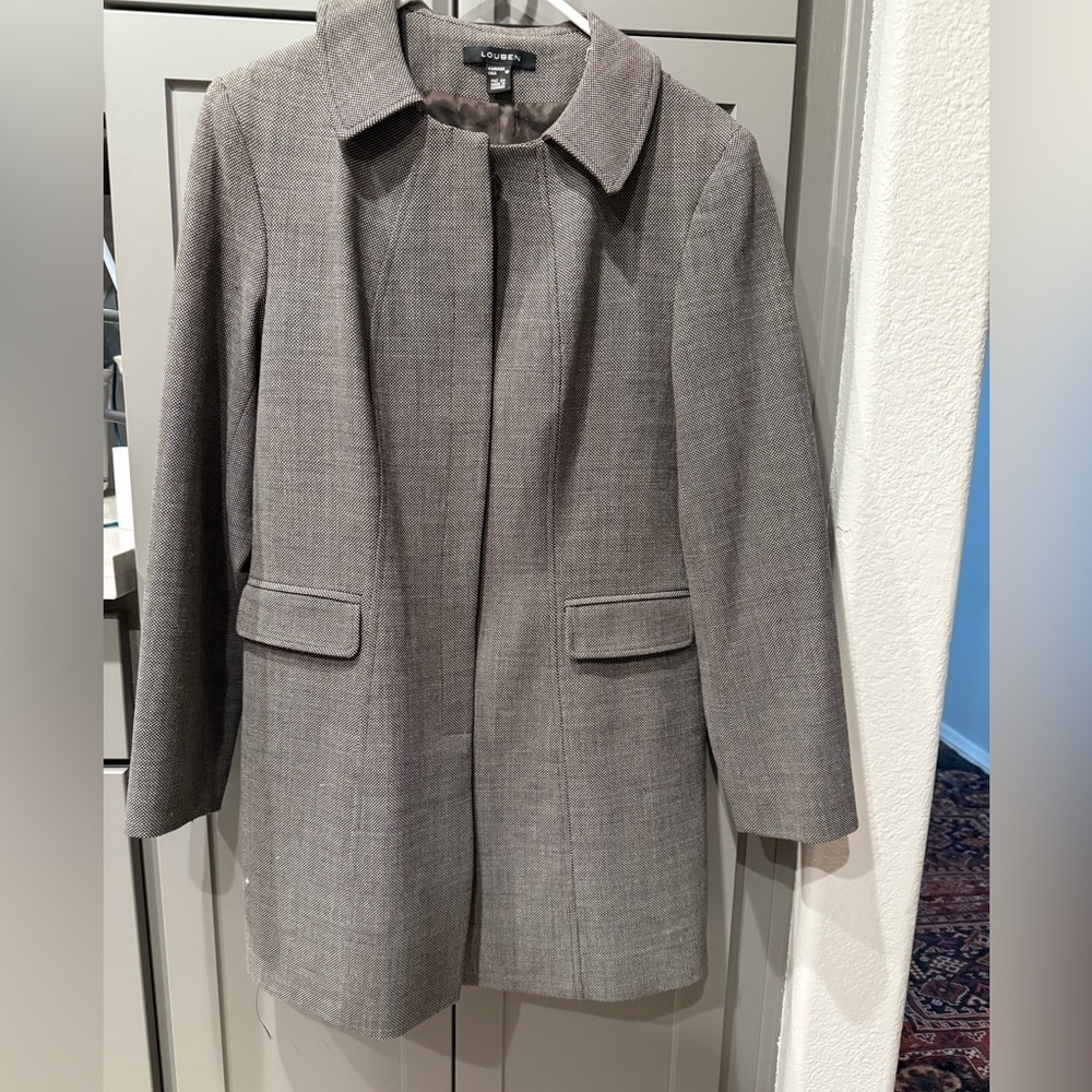 Louben of Canada Button-Up Light Weight 3/4 length Wool Coat - Picture 2 of 13